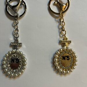 Pick (1) Elegant Pearl Keychain